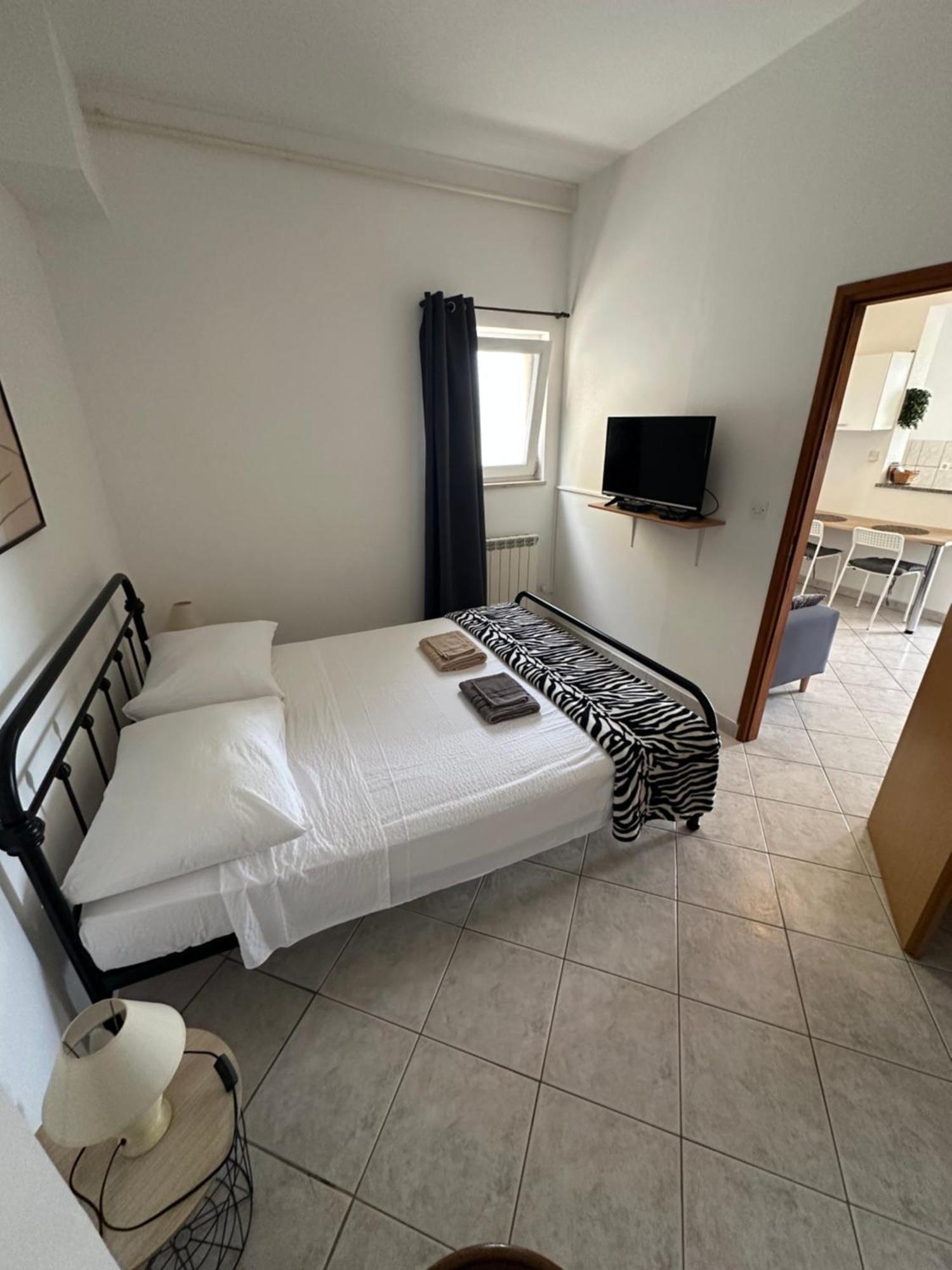 Apartment Piranesi With A Parking Space Pula Exterior photo